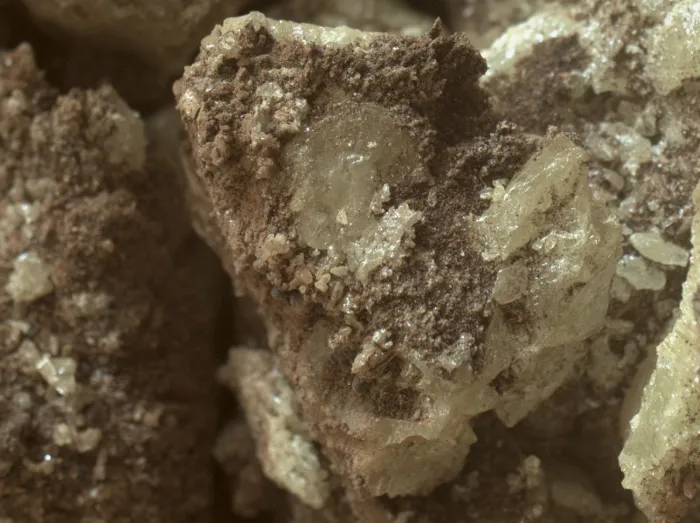 Curiosity Sees Martian Sulfur Up Close
