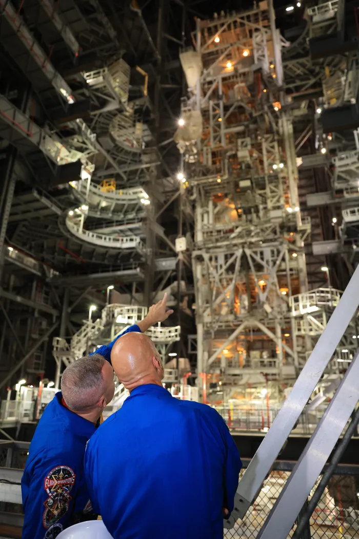 Artemis III Crew Visits NASA Kennedy's Vehicle Assembly Building